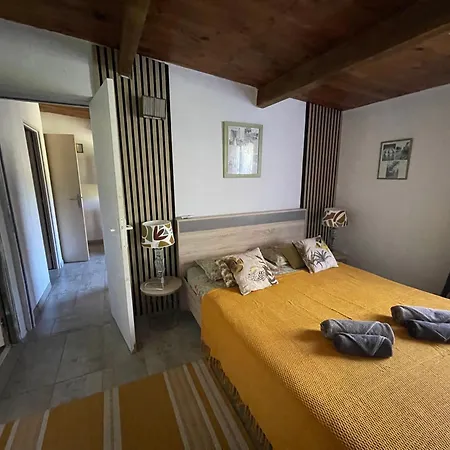 巴拉克努住宿加早餐酒店 维琪奥港