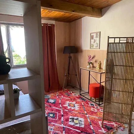 巴拉克努住宿加早餐酒店 4*